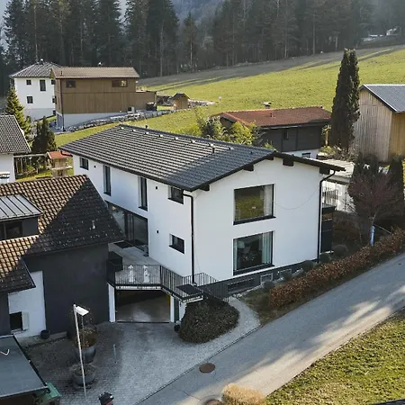 Апартаменты Voraliving Montafon - Neubau Mit Tiefgarage, Wlan, Ski-natur Фанданс